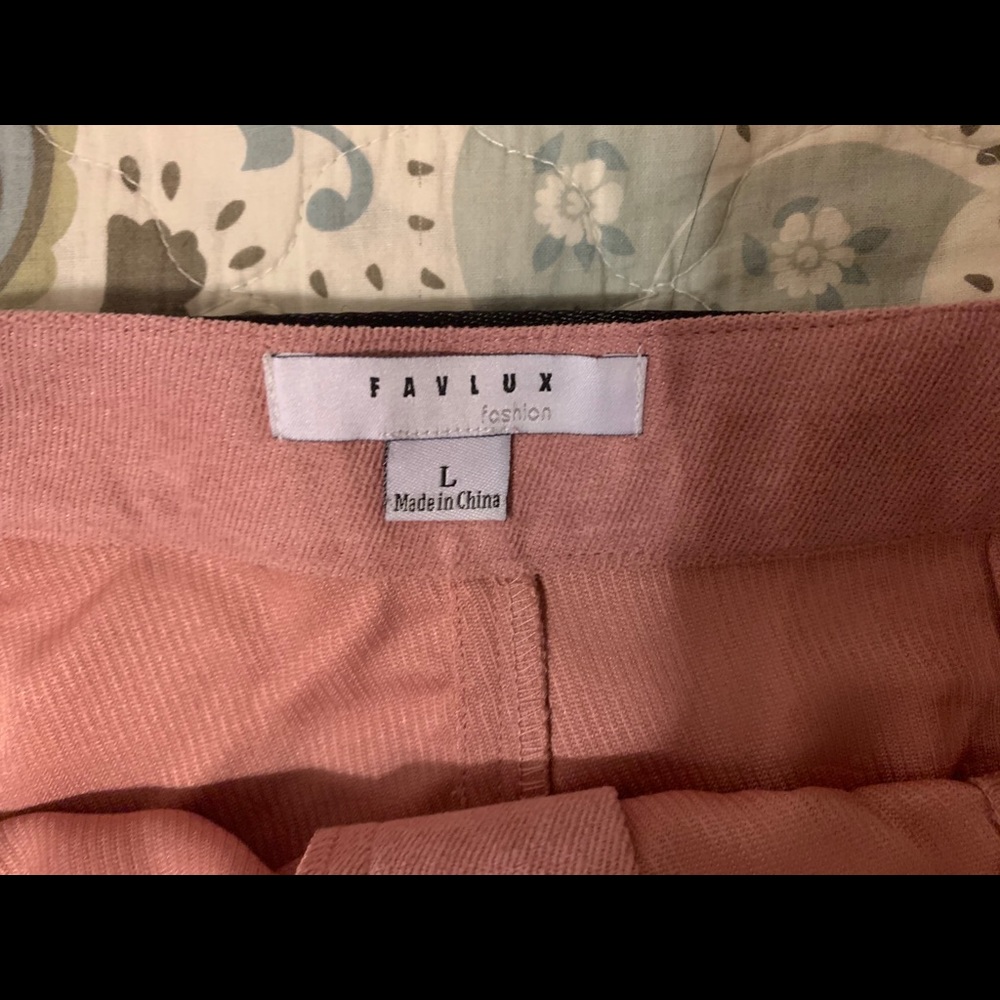 Mini skirt - Picture 2 of 3